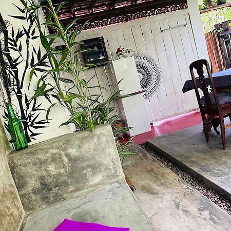 Venora Hiriketiya Bed & Breakfast Dikwella Dış mekan fotoğraf